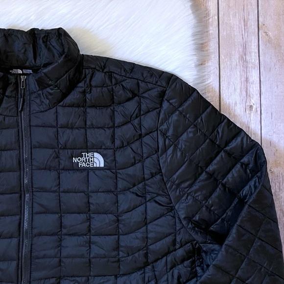 The North Face Men’s ThermoBall Trekker Jacket In Black - Picture 3 of 9